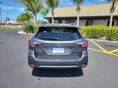Magnetite Gray Metallic 2025 Subaru Outback Premium