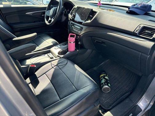 2022 Honda Pilot 2WD Sport