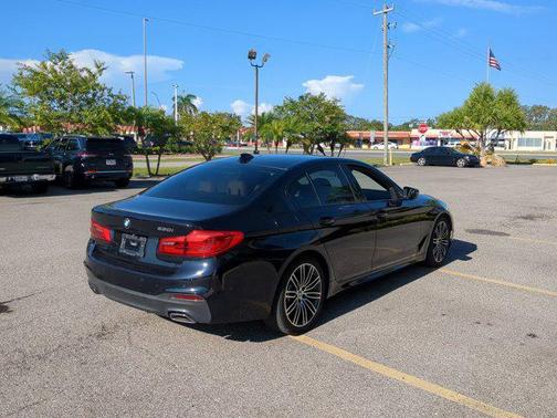 2019 BMW 530 530i