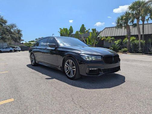 2018 BMW 740 740i