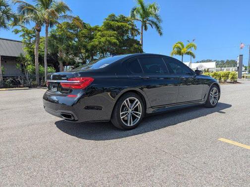 2018 BMW 740 740i