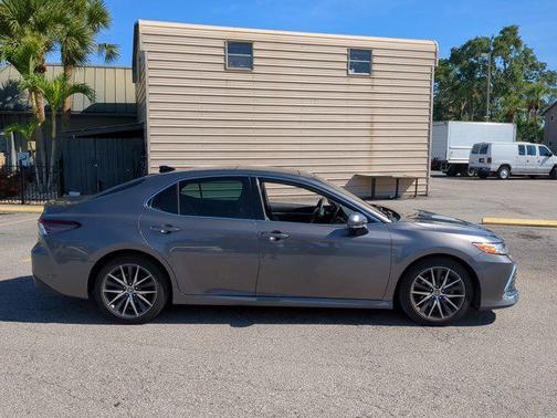 2021 Toyota Camry XLE
