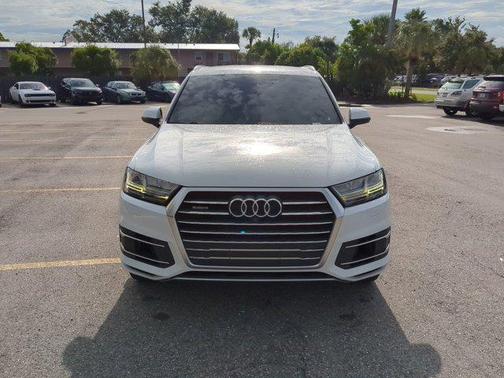 2017 Audi Q7 3.0T Premium