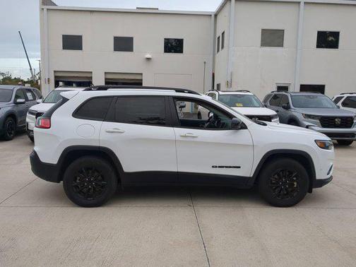 2023 Jeep Cherokee Altitude