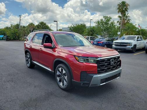 Radiant Red Metallic II 2026 Honda Pilot Touring 8-Passenger