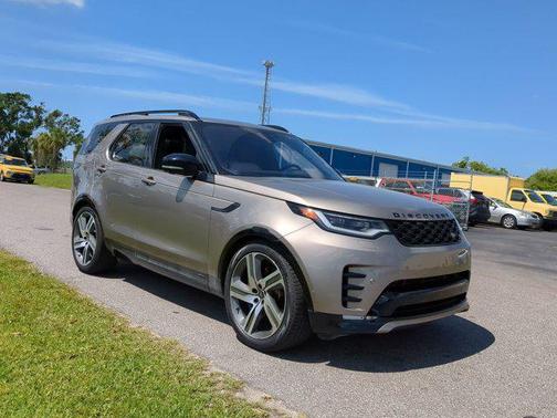 2022 Land Rover Discovery P360 HSE R-Dynamic