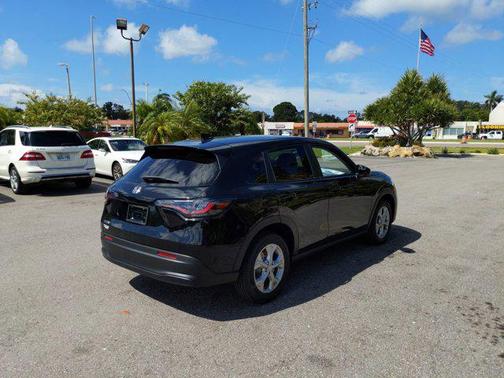 2025 Honda HR-V LX