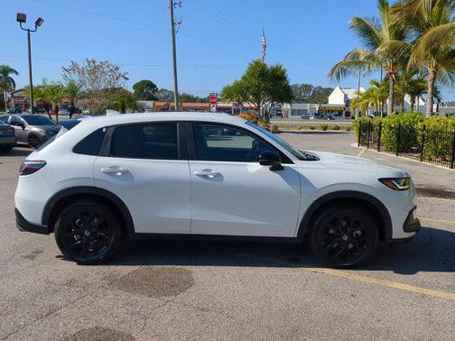 2023 Honda HR-V 2WD Sport