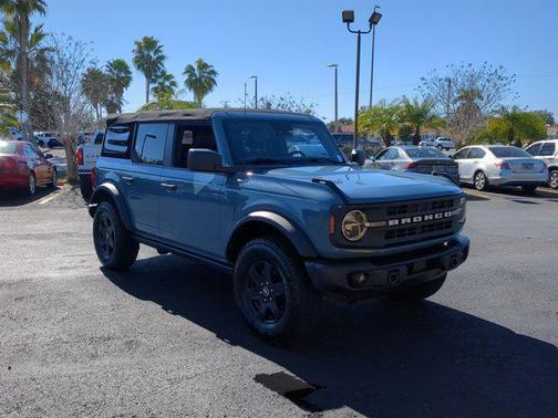 2022 Ford Bronco Black Diamond