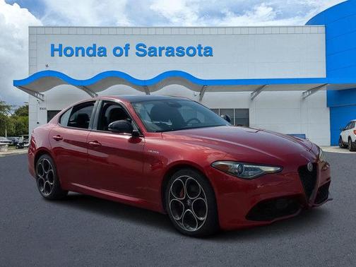 2023 Alfa Romeo Giulia Veloce AWD