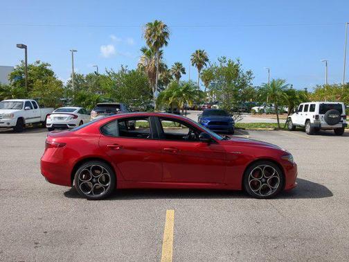 2023 Alfa Romeo Giulia Veloce AWD
