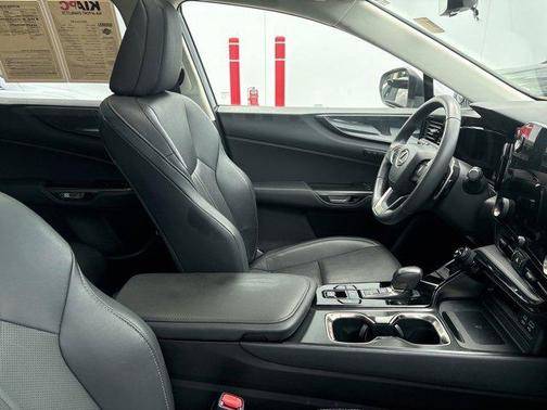 2022 Lexus NX 350h Premium