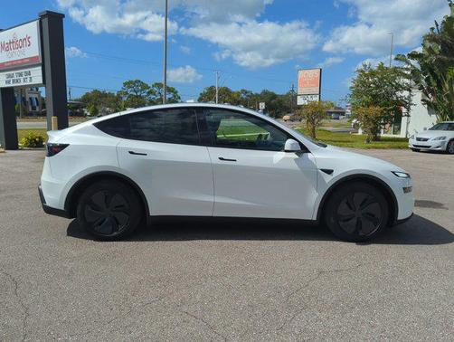 2026 Tesla Model Y Long Range Dual Motor All-Wheel Drive