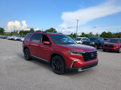 2025 Honda Pilot Touring 8-Passenger