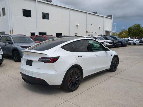 2022 Tesla Model Y Performance Dual Motor All-Wheel Drive