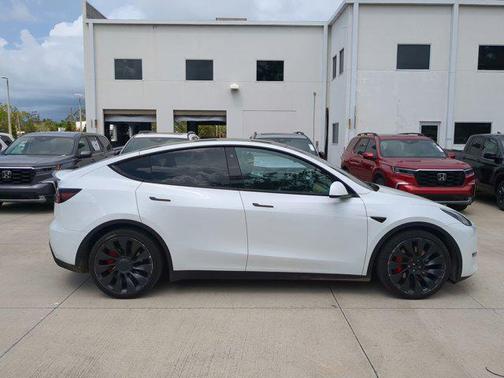 2022 Tesla Model Y Performance Dual Motor All-Wheel Drive