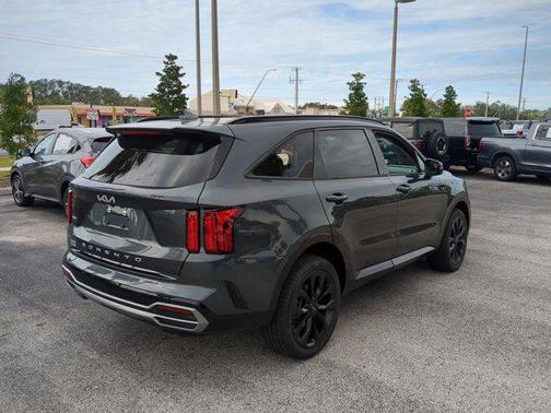 2022 Kia Sorento SX