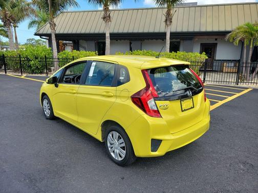 Mystic Yellow Pearl 2017 Honda Fit LX