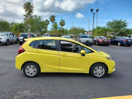 Mystic Yellow Pearl 2017 Honda Fit LX