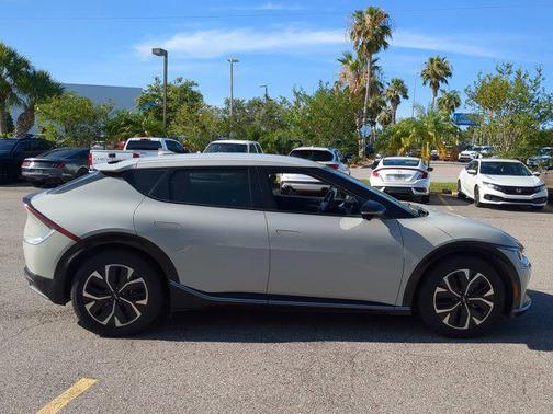 2022 Kia EV6 Wind