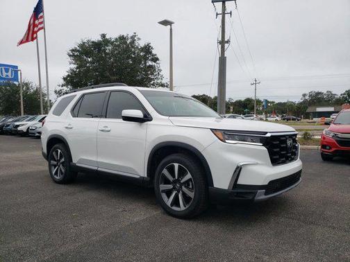 2025 Honda Pilot Touring 8-Passenger