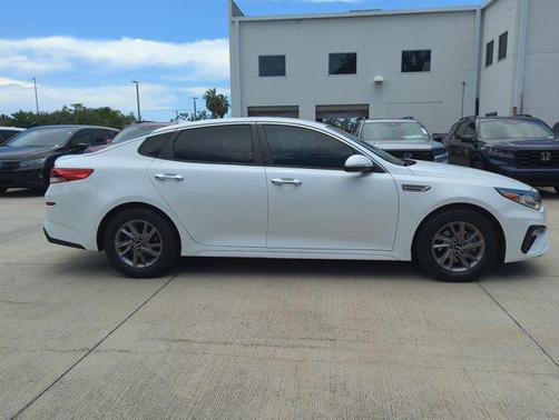 2020 Kia Optima LX
