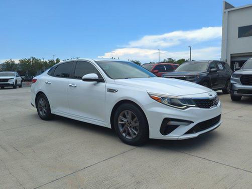 2020 Kia Optima LX
