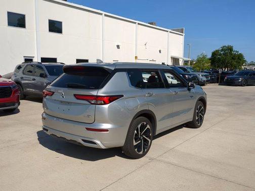 2023 Mitsubishi Outlander PHEV 40th Anniversary S-AWC