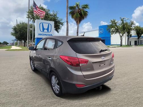 Chai Bronze 2013 Hyundai TUCSON Limited