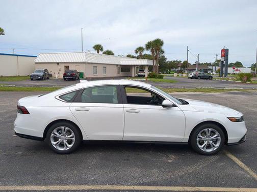 2025 Honda Accord LX 1.5T