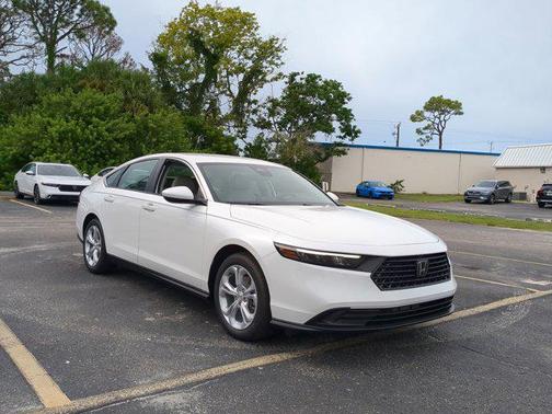 2025 Honda Accord LX 1.5T