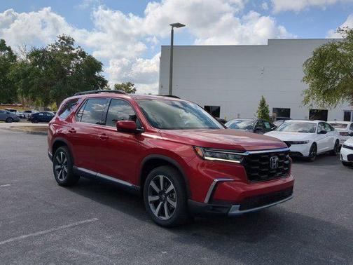 2025 Honda Pilot Touring 8-Passenger