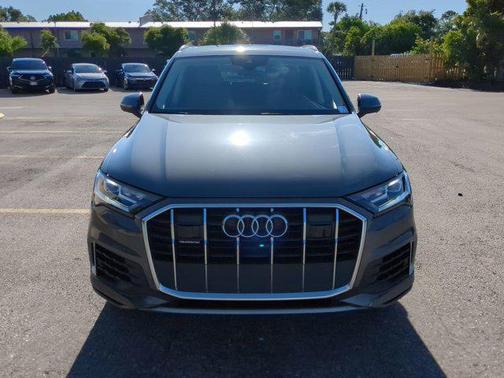 2021 Audi Q7 45 Premium Plus