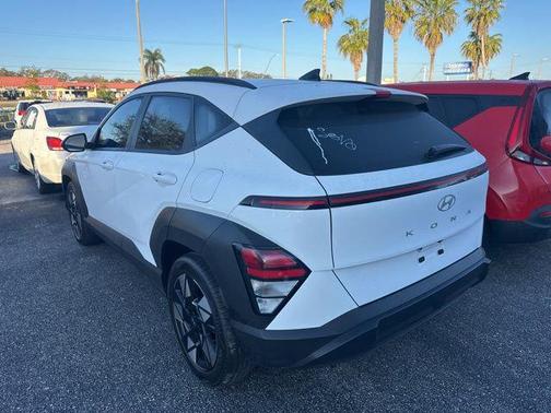 2024 Hyundai KONA SEL