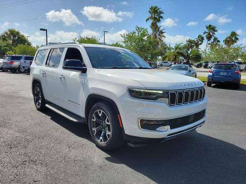 Bright White Clearcoat 2024 Jeep Wagoneer Series III 4x4