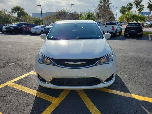 2020 Chrysler Pacifica Touring