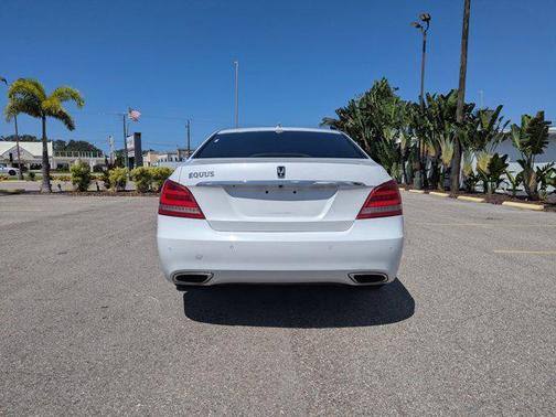 2014 Hyundai Equus Signature