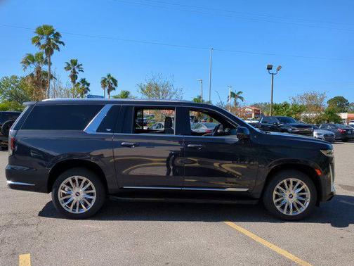 2023 Cadillac Escalade ESV Premium Luxury