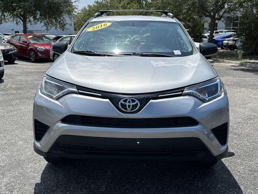 Silver Sky Metallic 2016 Toyota RAV4 LE