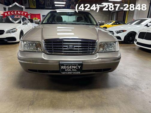 2003 Ford Crown Victoria LX