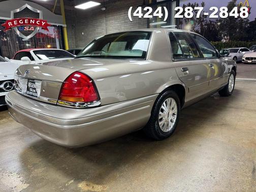 2003 Ford Crown Victoria LX