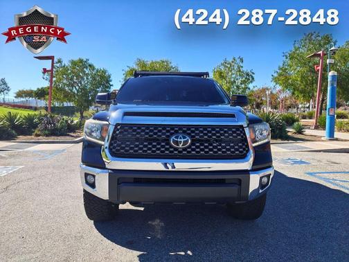 Midnight Black Metallic 2019 Toyota Tundra SR5