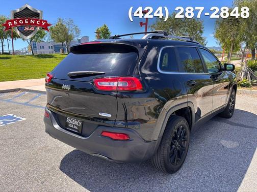Diamond Black Crystal Pearlcoat 2017 Jeep Cherokee Sport