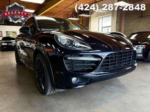 2013 Porsche Cayenne GTS