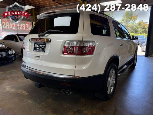 White 2008 GMC Acadia SLT-2