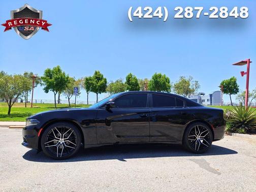Pitch Black Clearcoat 2020 Dodge Charger SXT