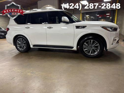 2022 INFINITI QX80 Luxe