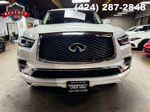 2022 INFINITI QX80 Luxe