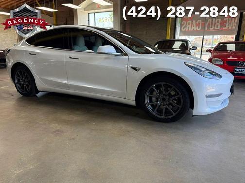 Pearl White Multi-Coat 2020 Tesla Model 3 Standard Range