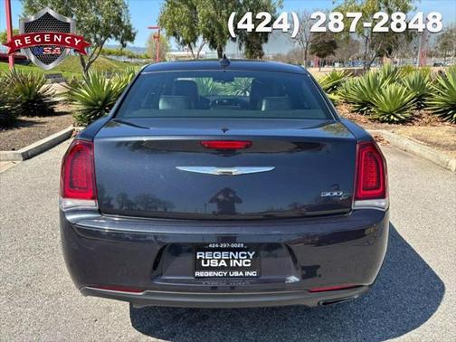 2018 Chrysler 300 S